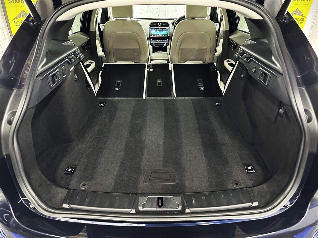 Used Jaguar F-Pace 2017 for sale - 77581669: Photo 60