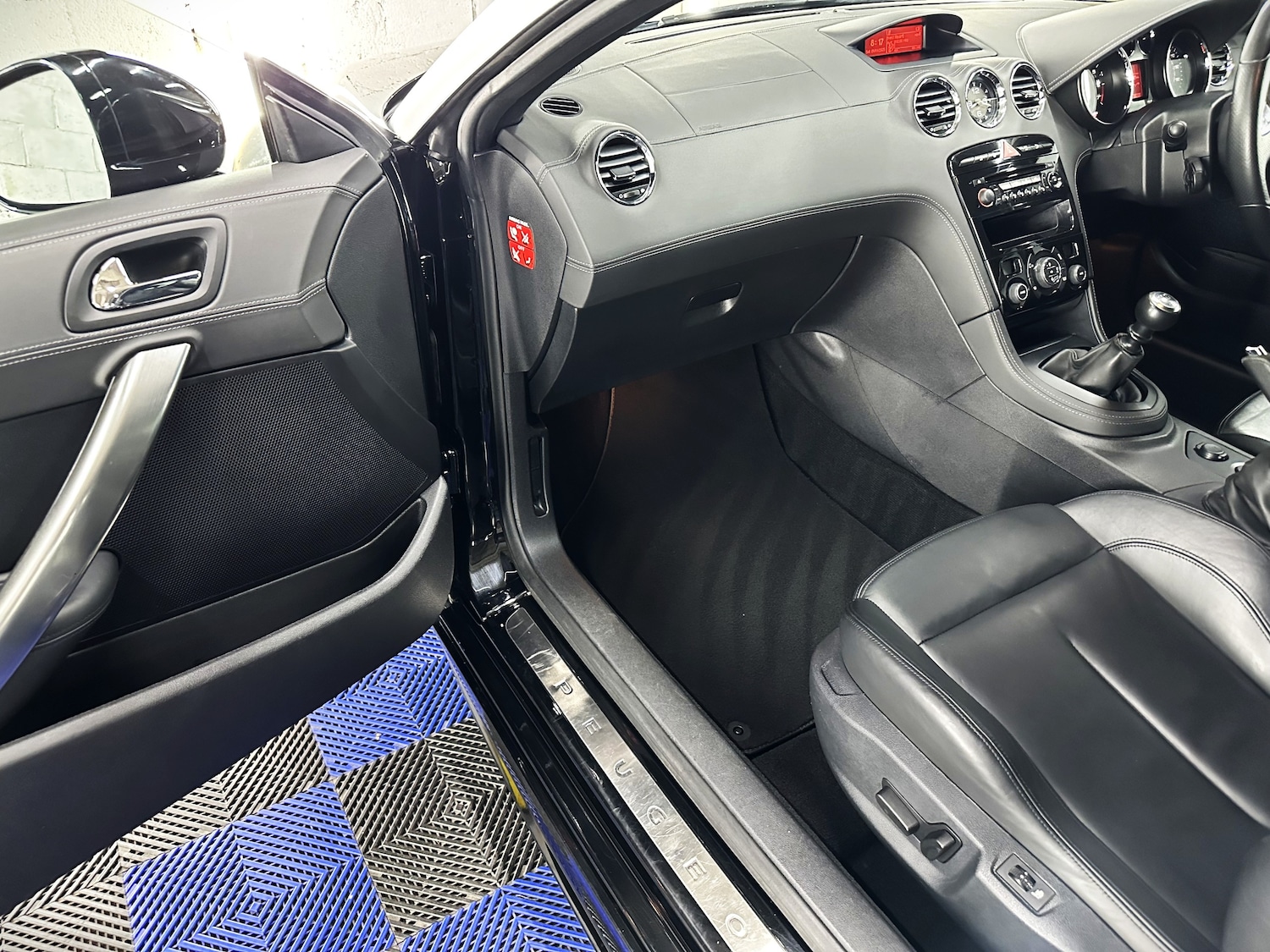 Used Peugeot RCZ 2011 for sale - 76545947: Photo 20