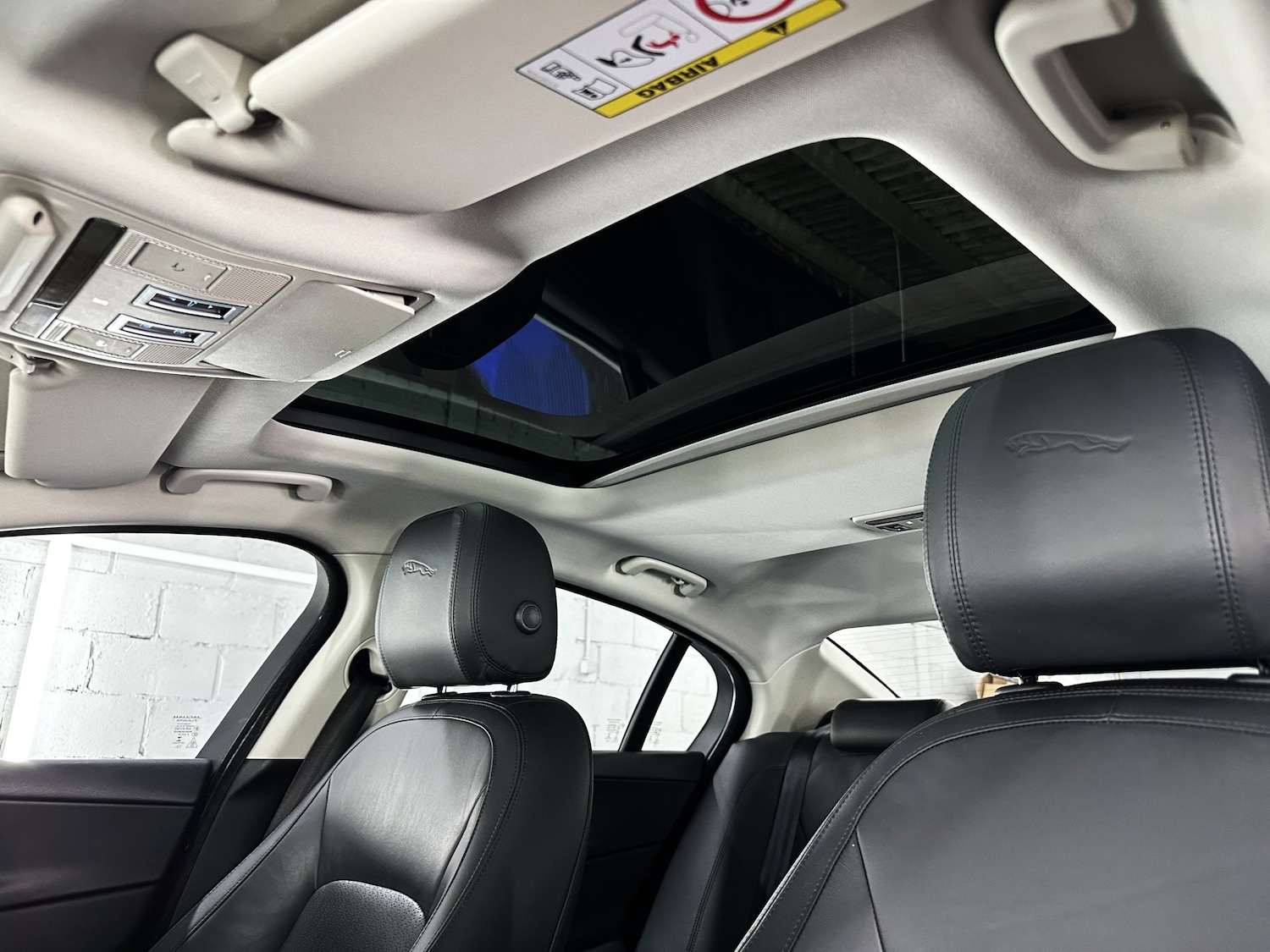 Used Jaguar XE 2015 for sale - 76391913: Photo 21