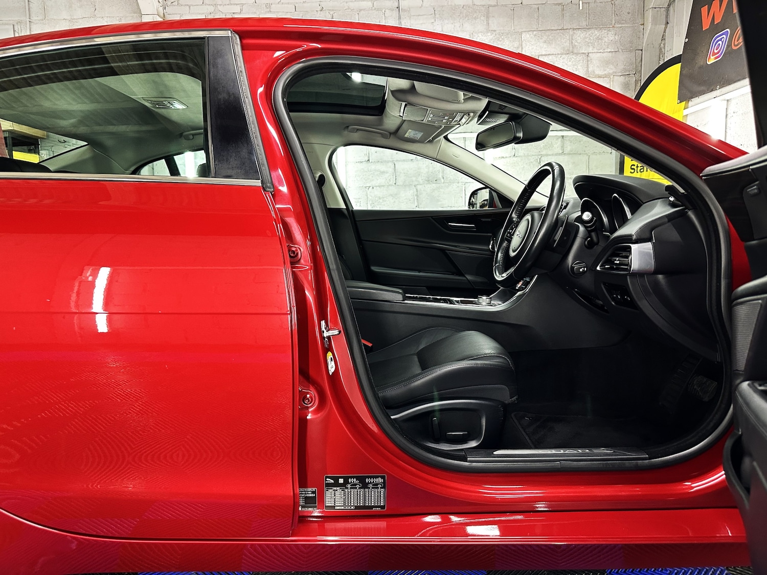 Used Jaguar XE 2015 for sale - 76391913: Photo 29