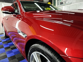 Used Jaguar XE 2015 for sale - 76391913: Photo