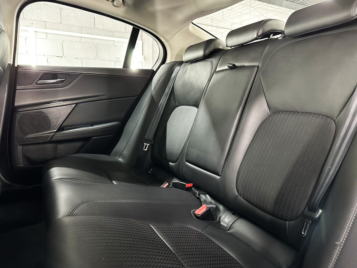 Used Jaguar XE 2015 for sale - 76391913: Photo 40