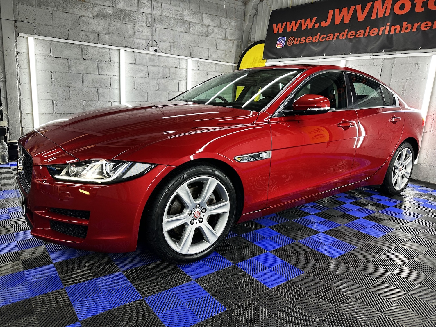 Used Jaguar XE 2015 for sale - 76391913: Photo 46