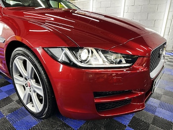 Used Jaguar XE 2015 for sale - 76391913: Photo