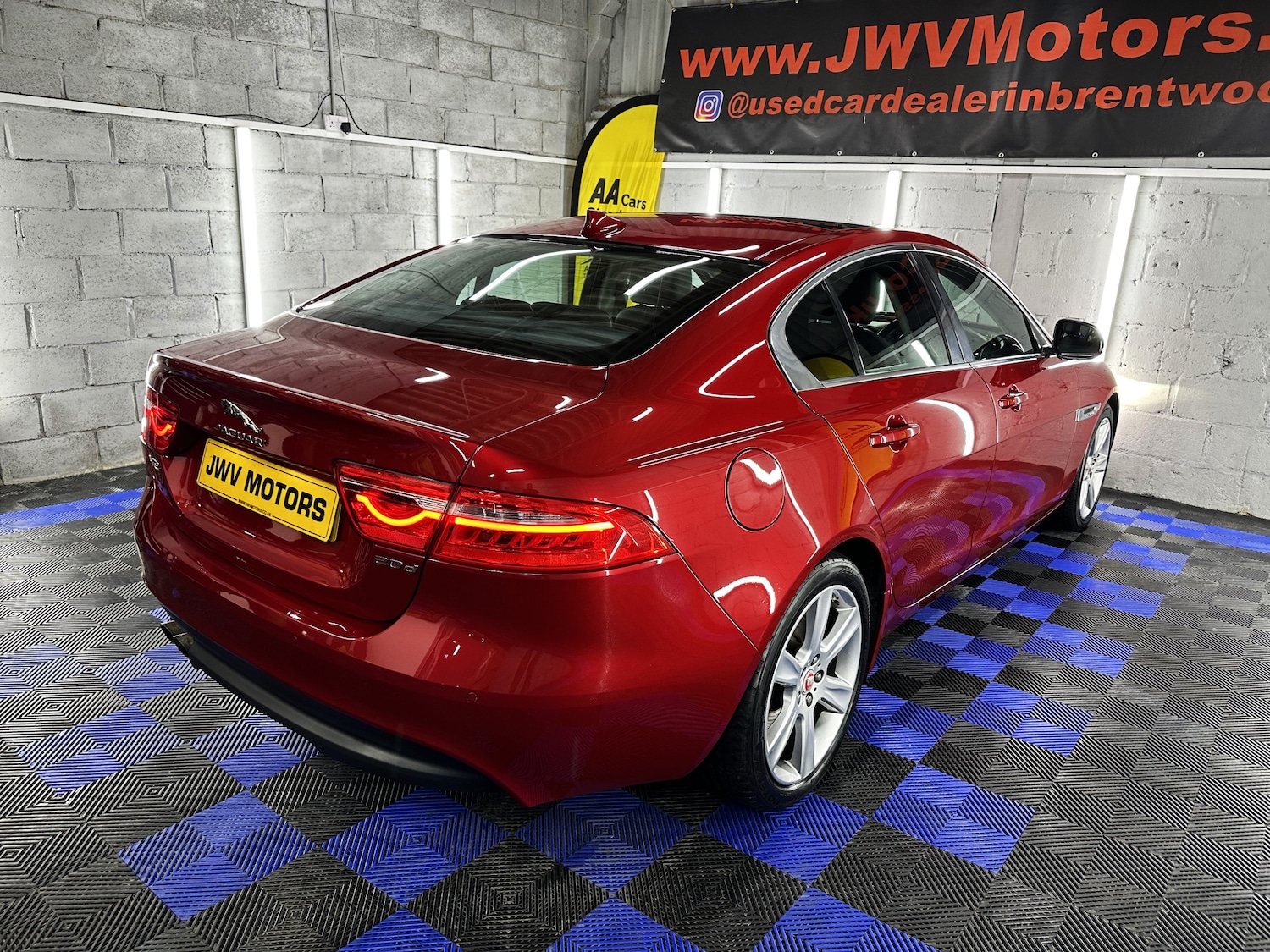 Used Jaguar XE 2015 for sale - 76391913: Photo 55