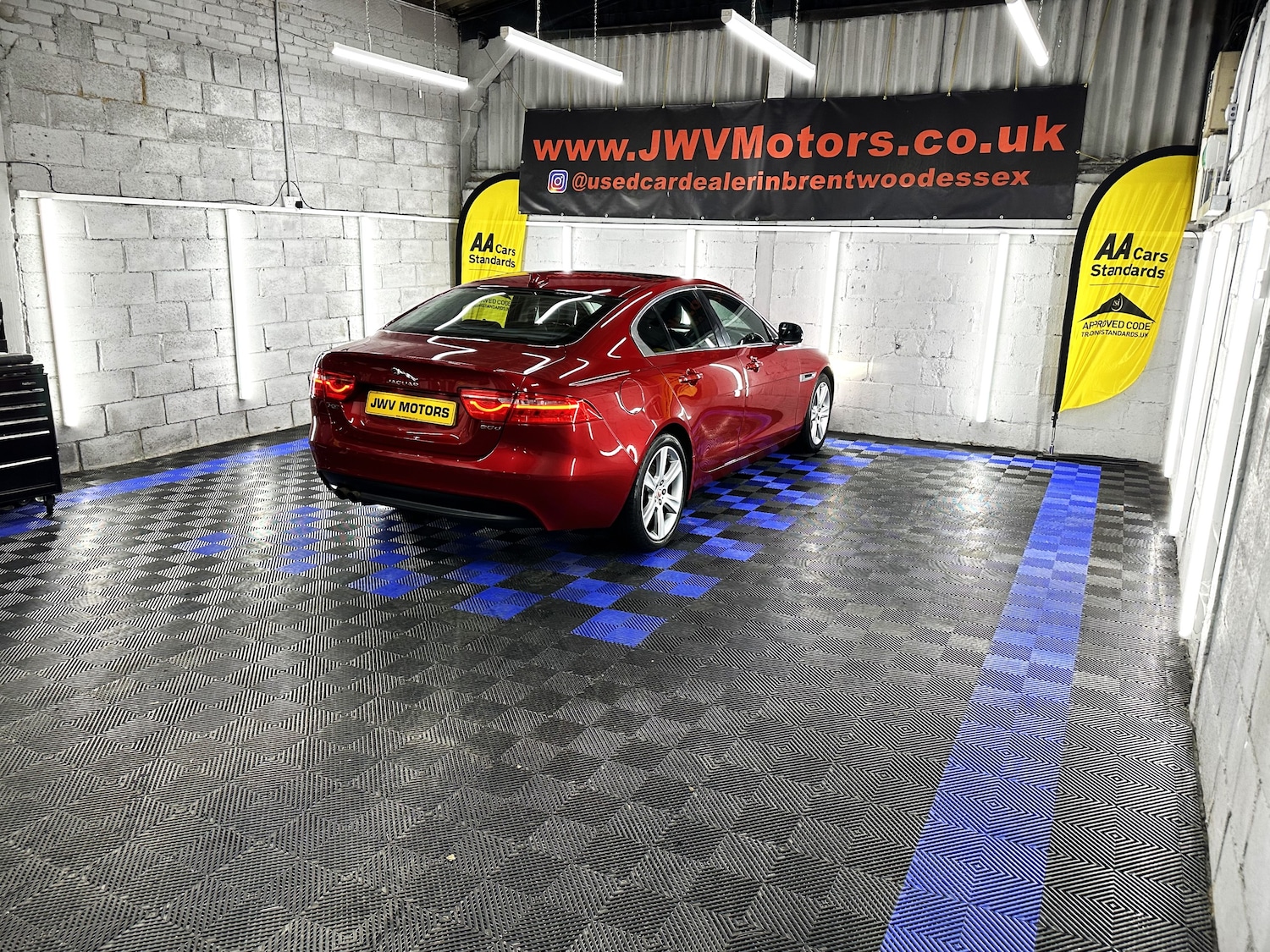 Used Jaguar XE 2015 for sale - 76391913: Photo 58