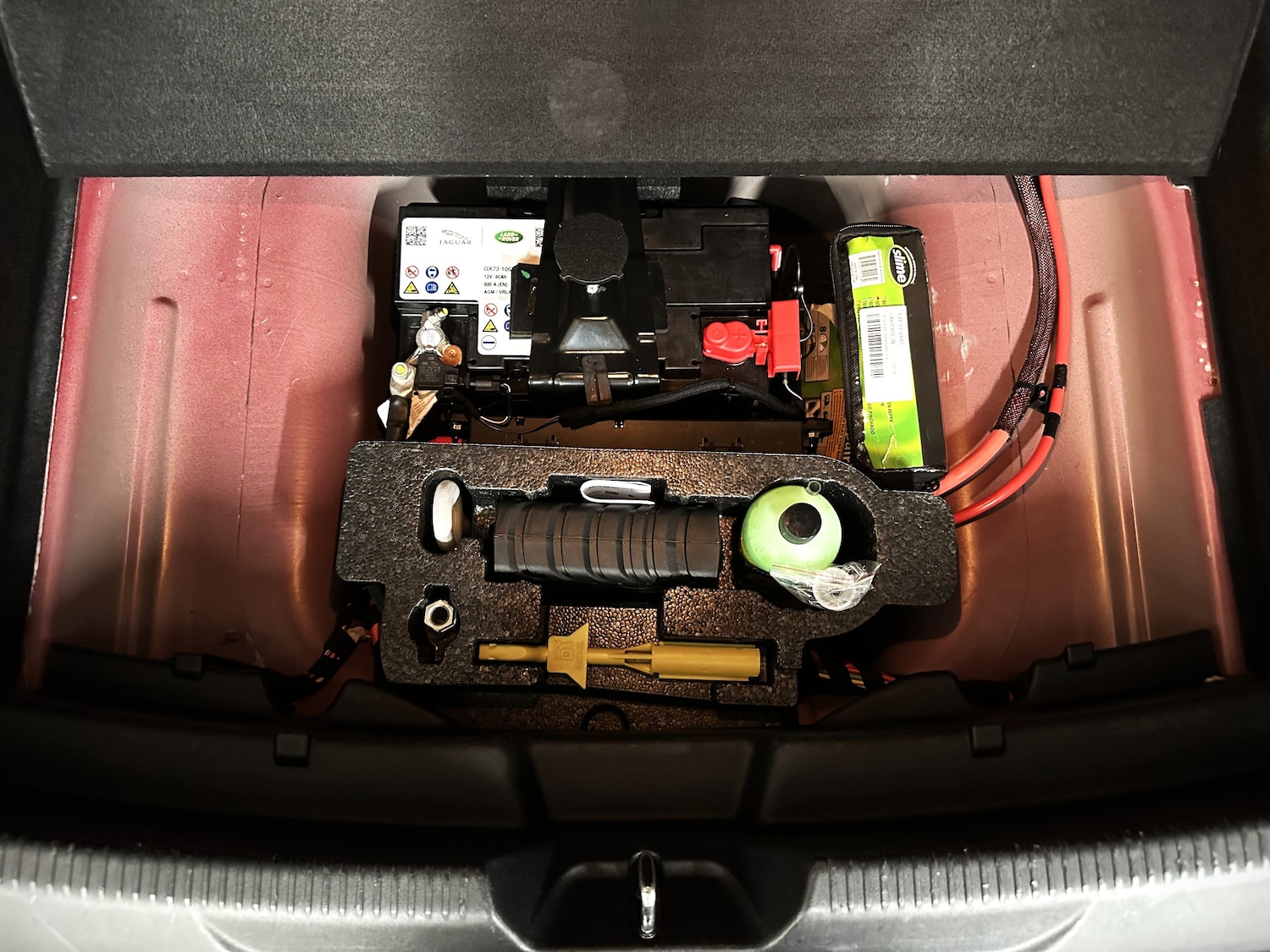 Used Jaguar XE 2015 for sale - 76391913: Photo 60