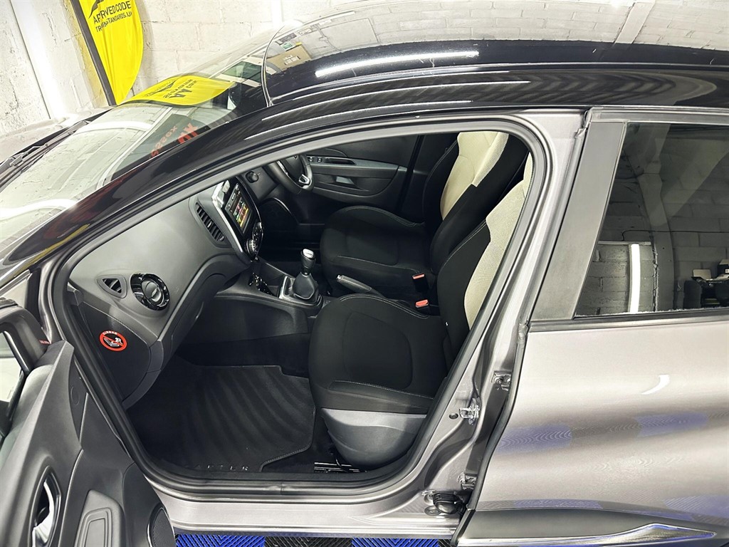 Used Renault Captur 2019 for sale - 77239685: Photo 17