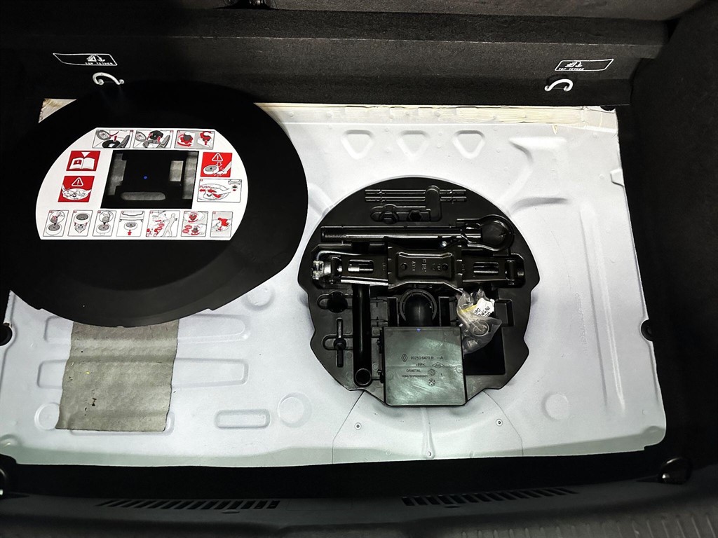 Used Renault Clio 2019 for sale - 77122845: Photo 63