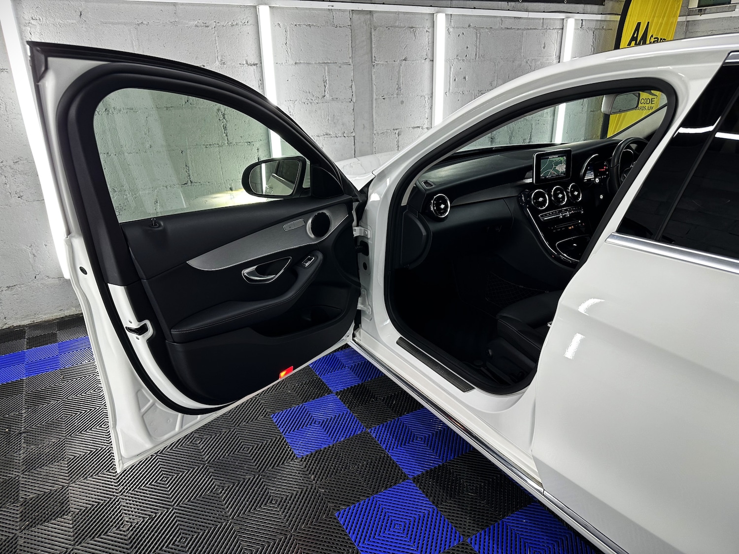 Used Mercedes-Benz C Class 2018 for sale - 76966878: Photo 16