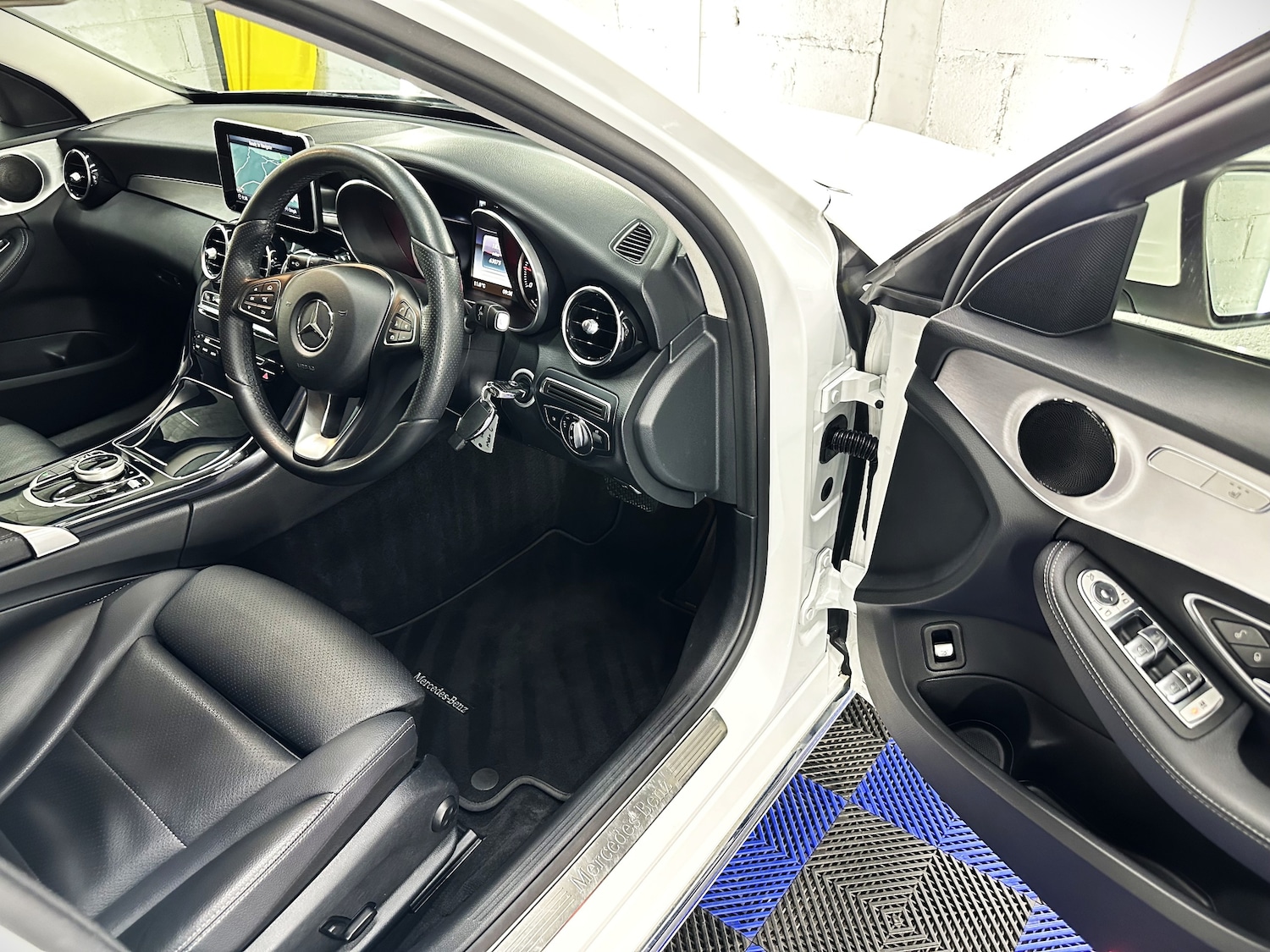 Used Mercedes-Benz C Class 2018 for sale - 76966878: Photo 26