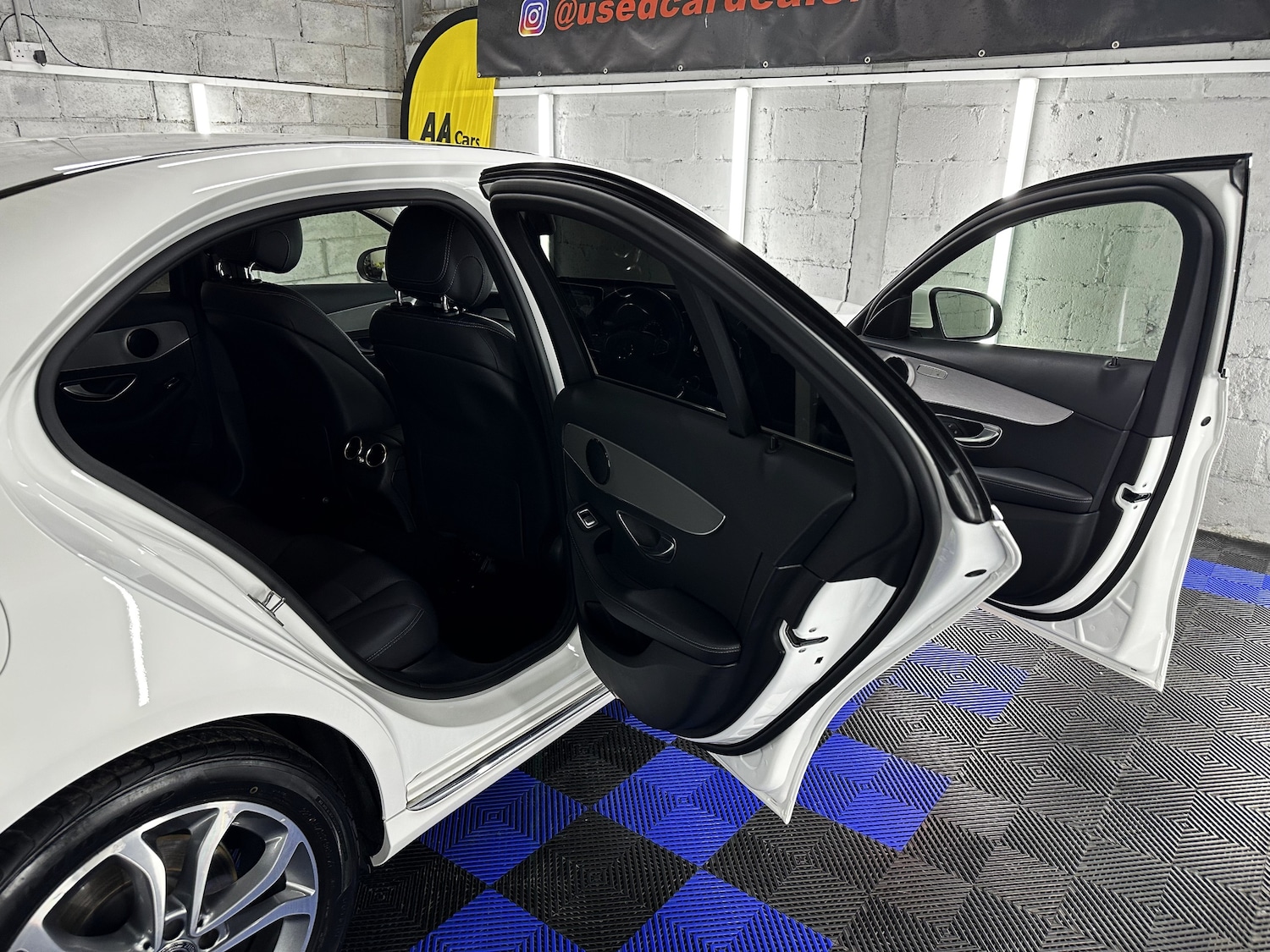 Used Mercedes-Benz C Class 2018 for sale - 76966878: Photo 30