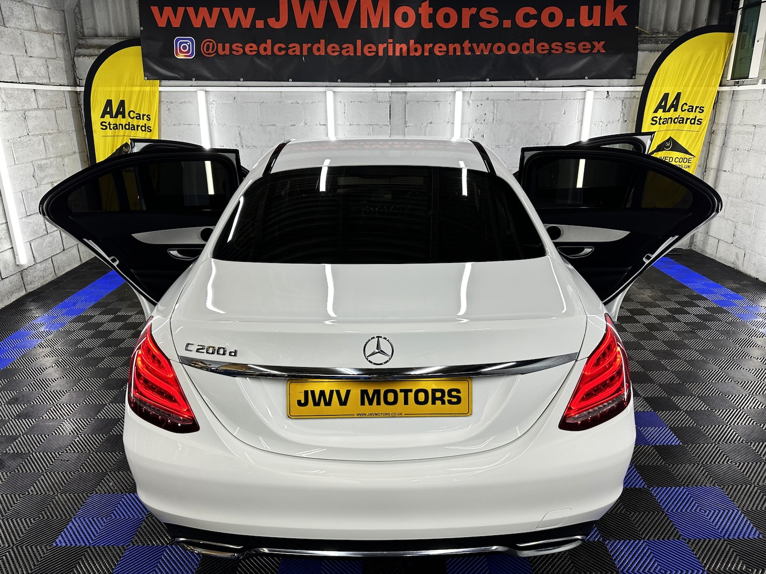 Used Mercedes-Benz C Class 2018 for sale - 76966878: Photo 34