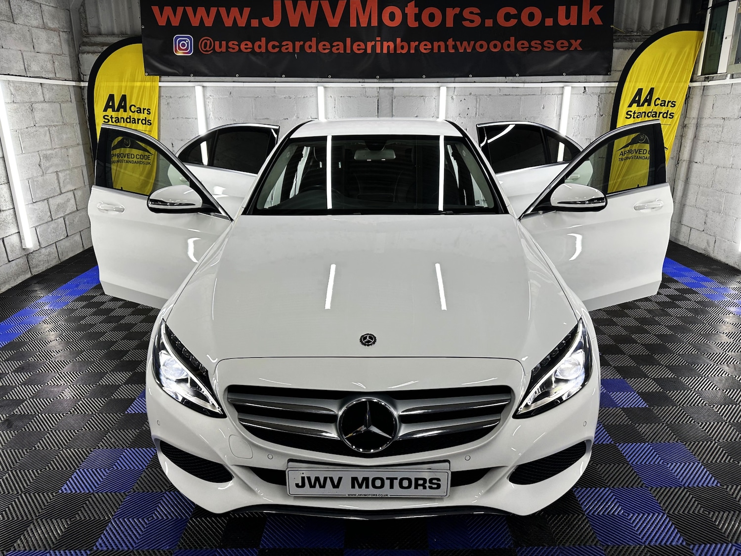 Used Mercedes-Benz C Class 2018 for sale - 76966878: Photo 47