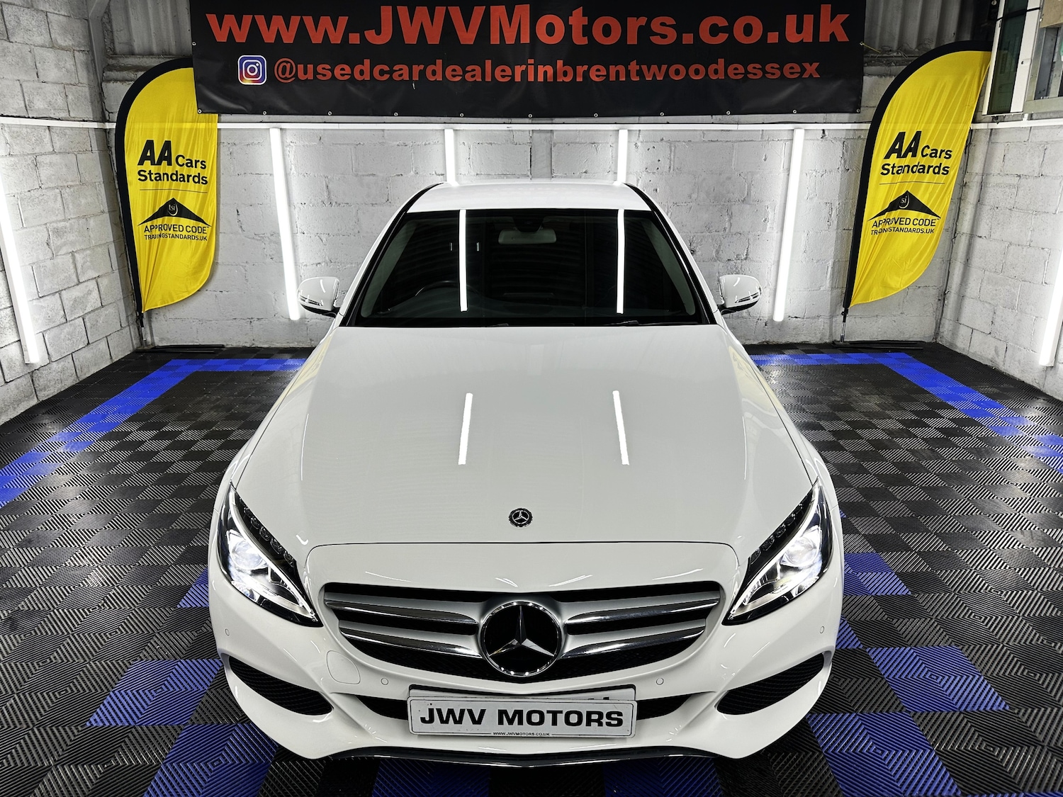 Used Mercedes-Benz C Class 2018 for sale - 76966878: Photo 5