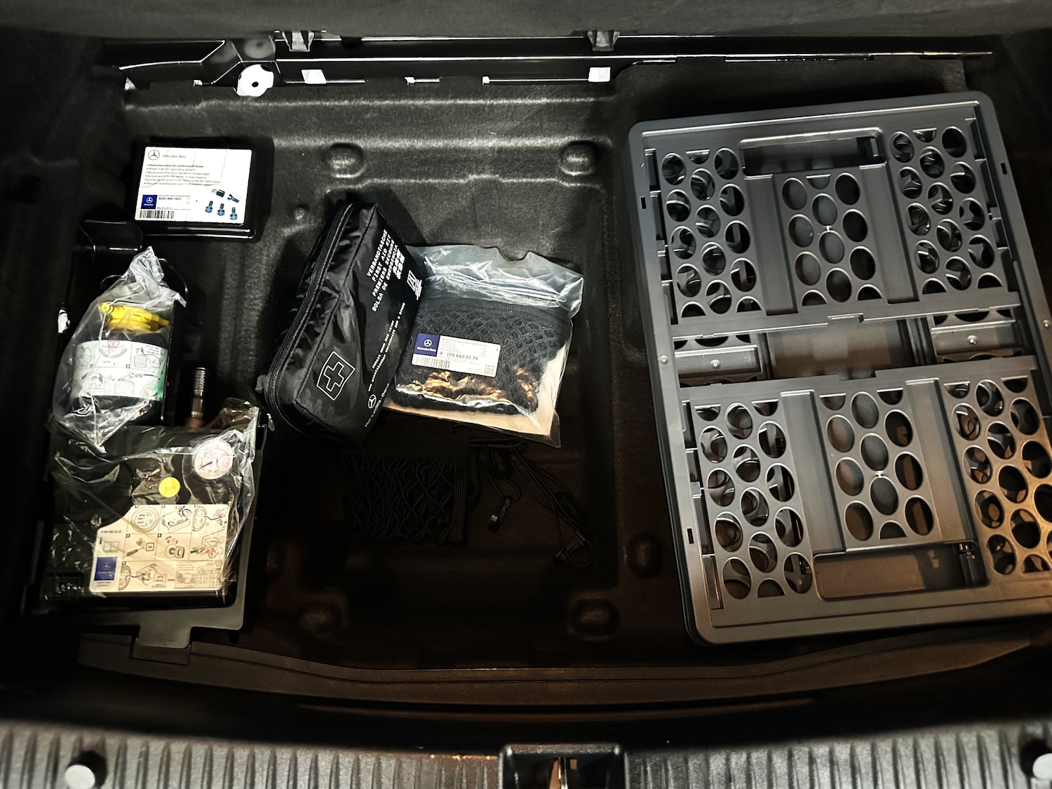 Used Mercedes-Benz C Class 2018 for sale - 76966878: Photo 62