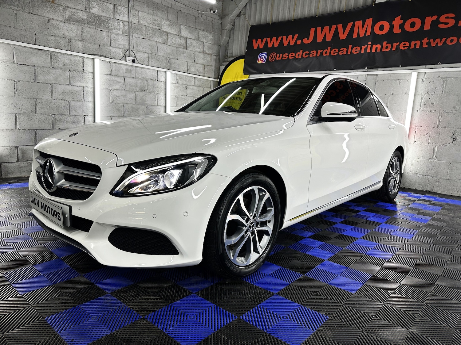 Used Mercedes-Benz C Class 2018 for sale - 76966878: Photo 8