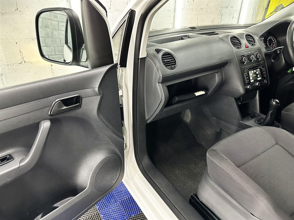 Used Volkswagen Caddy Maxi 2014 for sale - 77897254: Photo 19