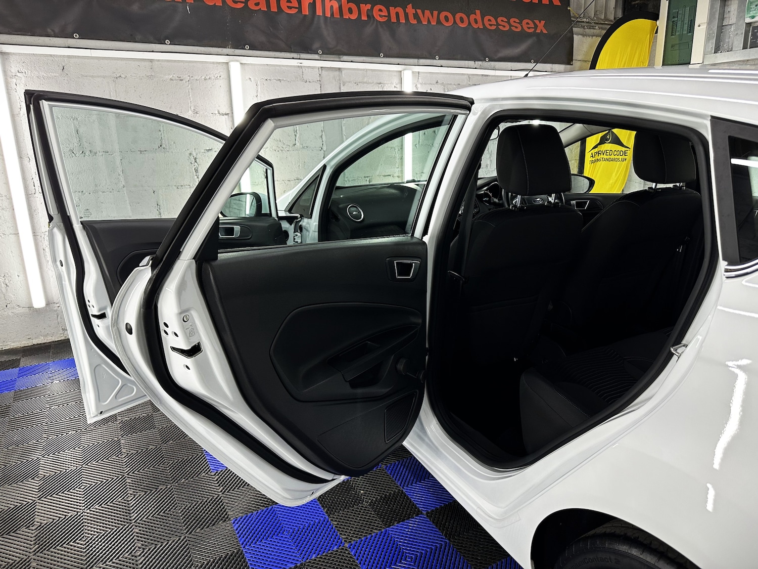 Vehicle 33