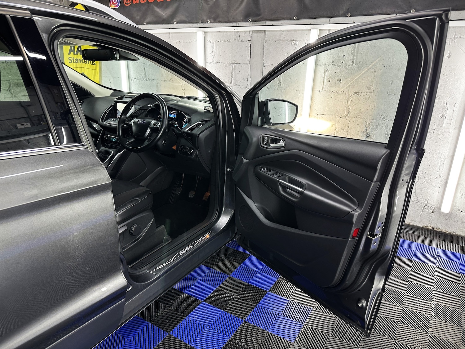 Used Ford Kuga 2016 for sale - 76518089: Photo 28