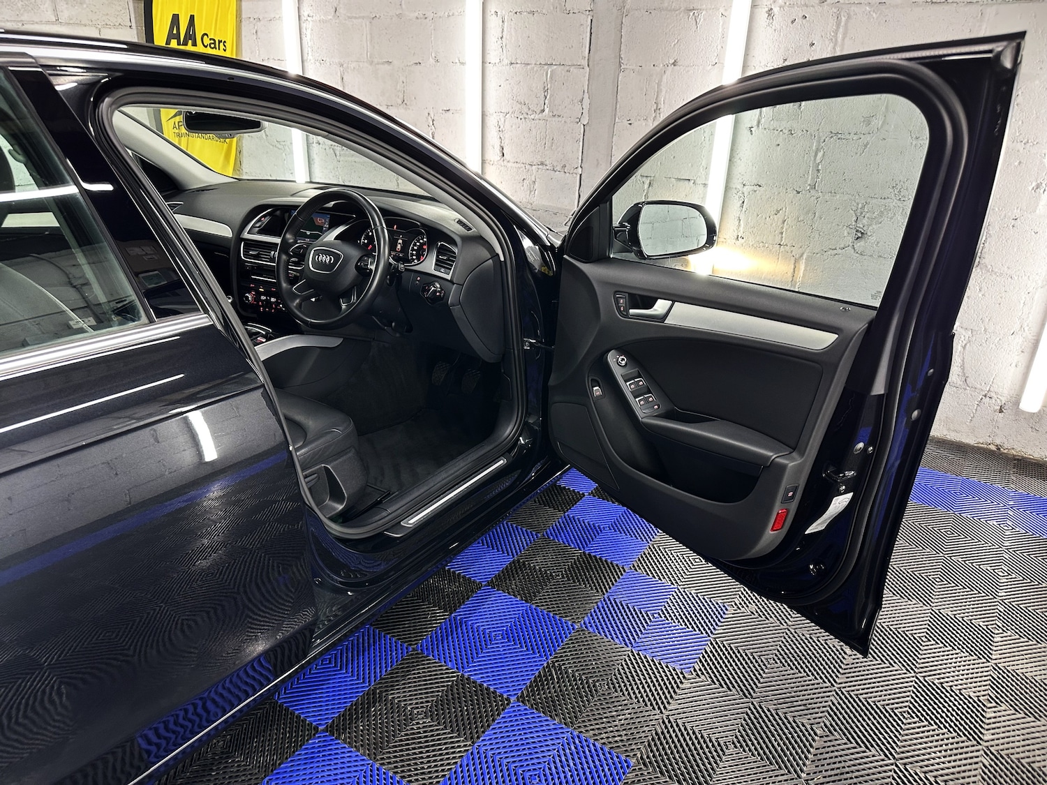 Vehicle 28