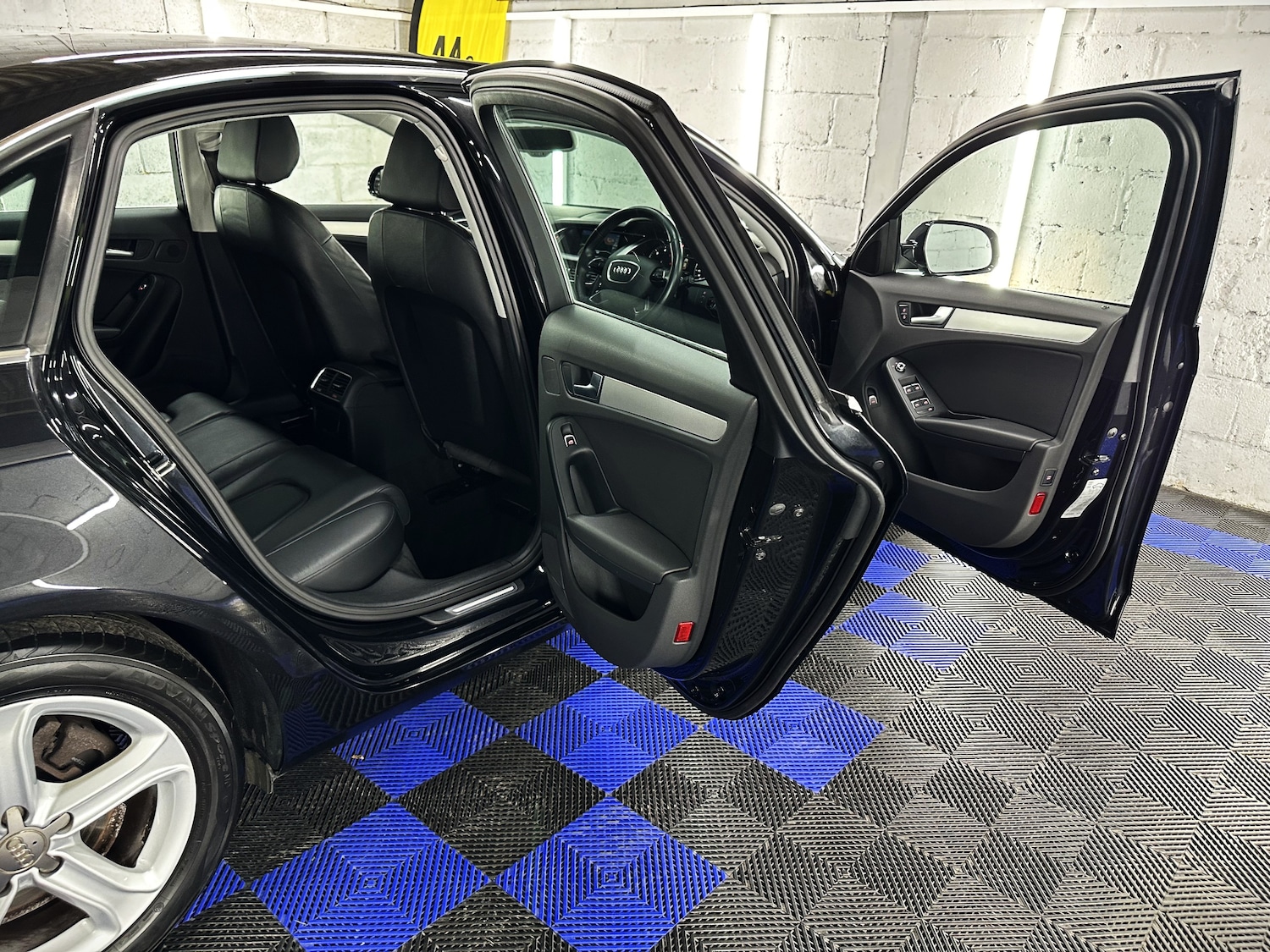 Vehicle 29