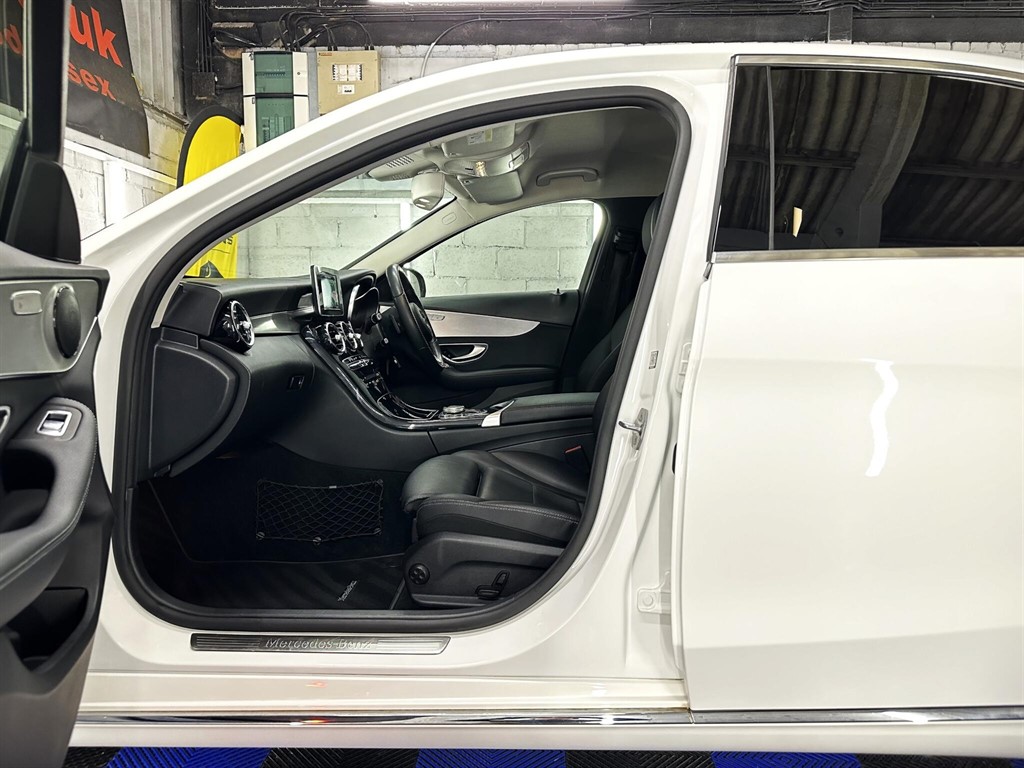 Used Mercedes-Benz C Class 2018 for sale - 76979830: Photo 18