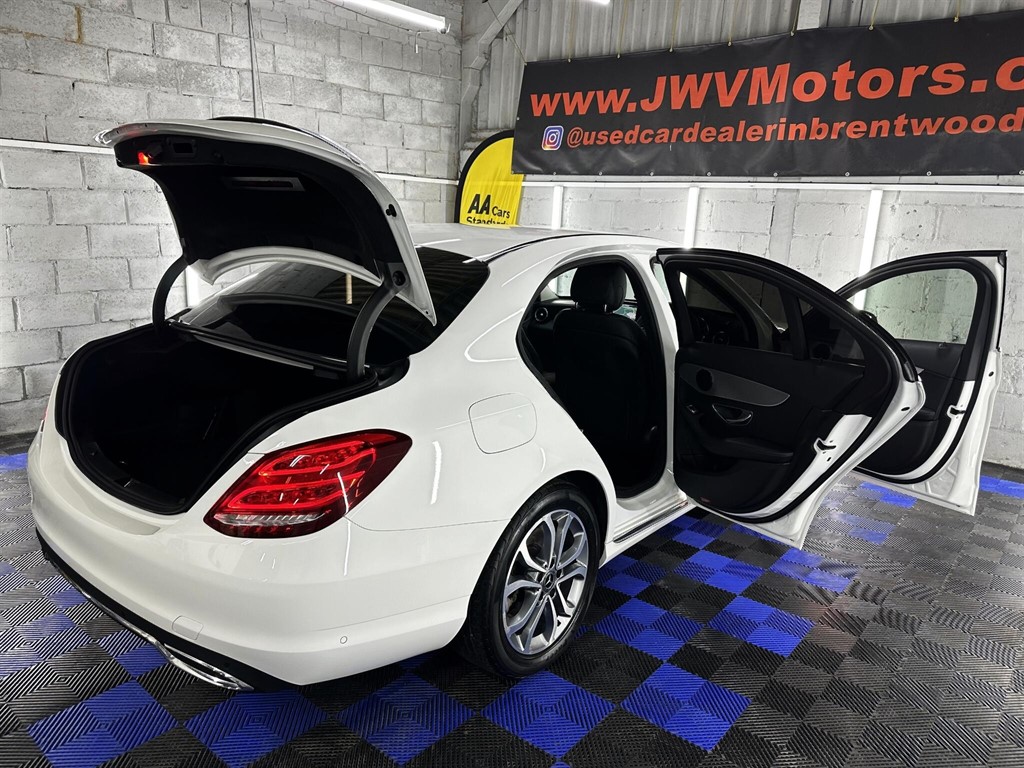 Used Mercedes-Benz C Class 2018 for sale - 76979830: Photo 32