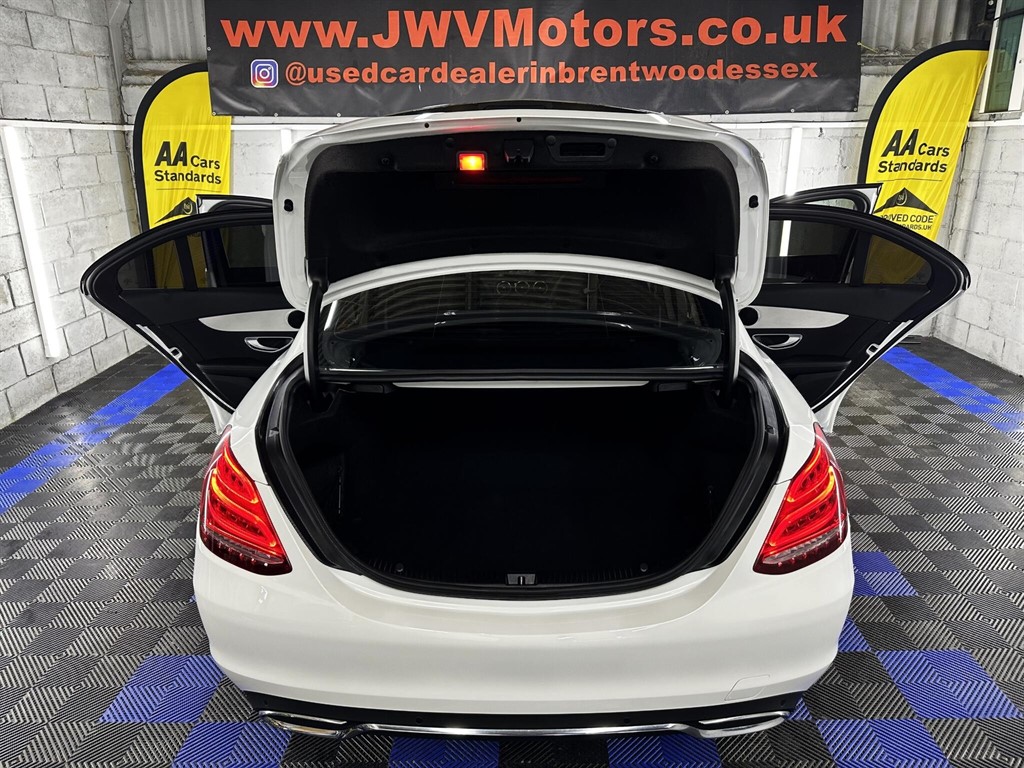 Used Mercedes-Benz C Class 2018 for sale - 76979830: Photo 33