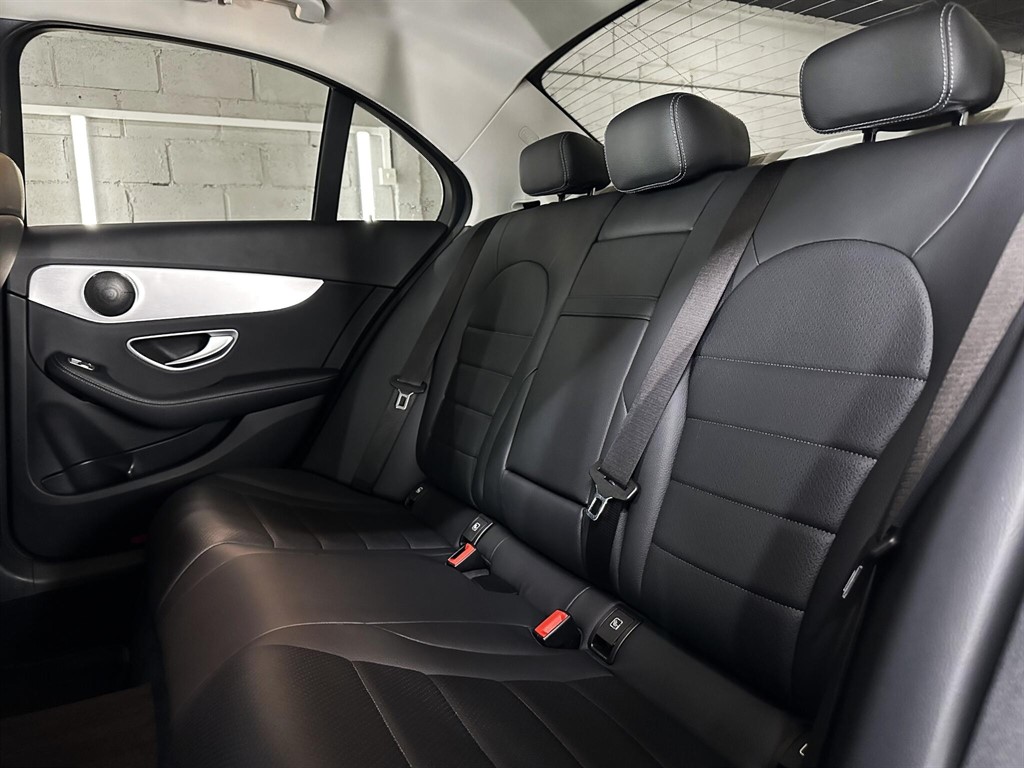 Used Mercedes-Benz C Class 2018 for sale - 76979830: Photo 38