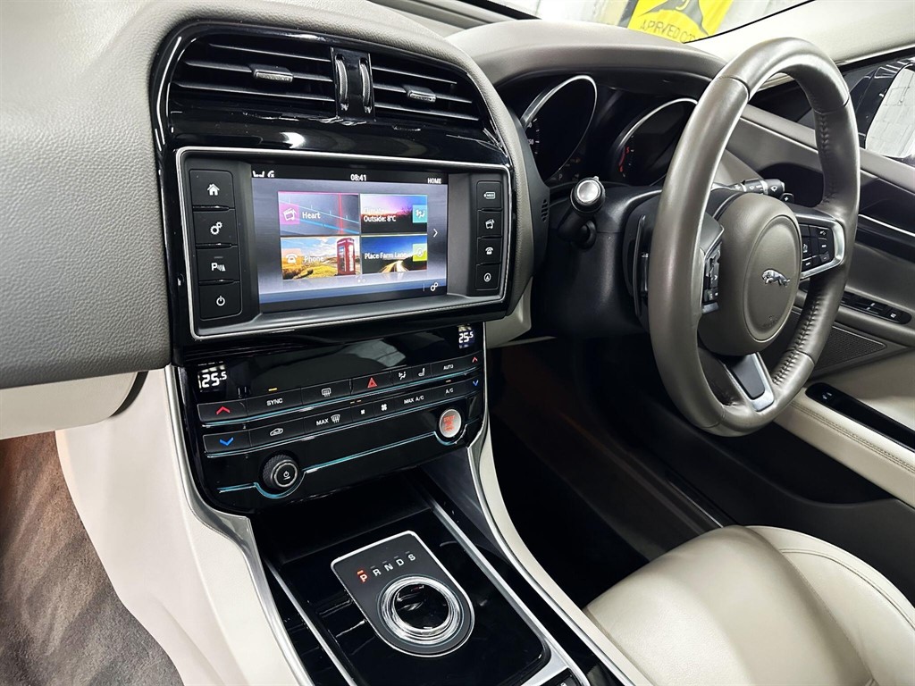 Used Jaguar XE 2017 for sale - 77718301: Photo 21