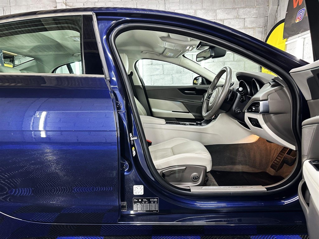 Used Jaguar XE 2017 for sale - 77718301: Photo 27