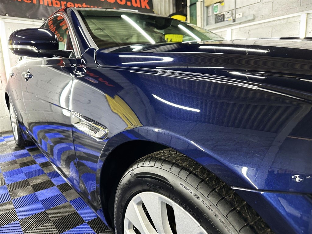 Used Jaguar XE 2017 for sale - 77718301: Photo 3