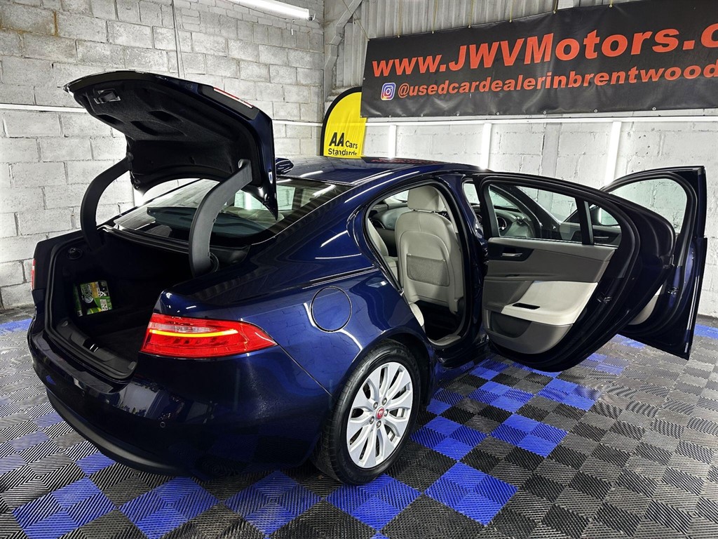 Used Jaguar XE 2017 for sale - 77718301: Photo 32