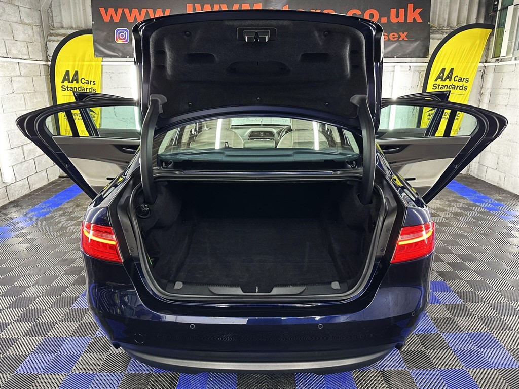 Used Jaguar XE 2017 for sale - 77718301: Photo 33