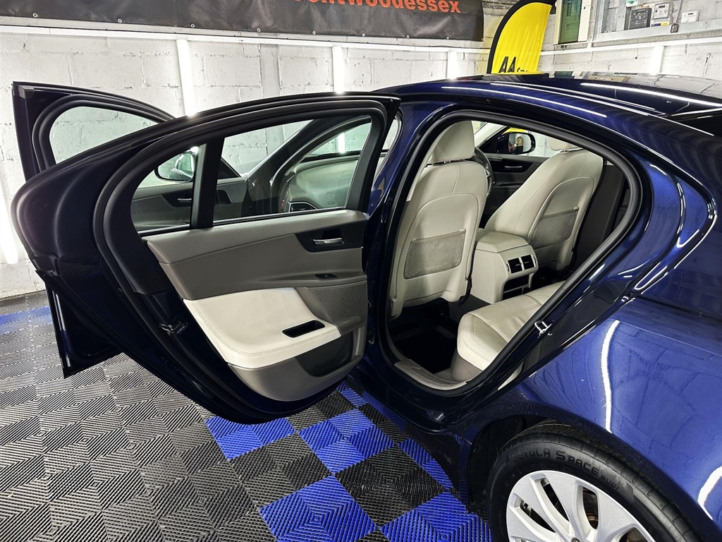 Used Jaguar XE 2017 for sale - 77718301: Photo 35