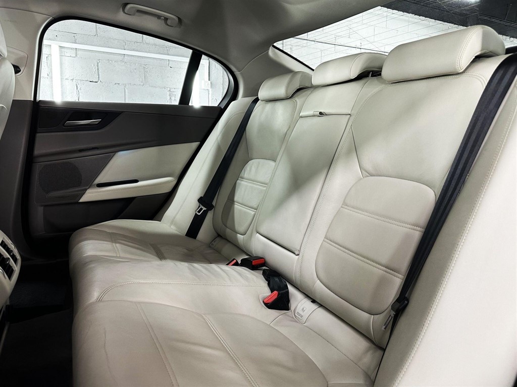 Used Jaguar XE 2017 for sale - 77718301: Photo 38