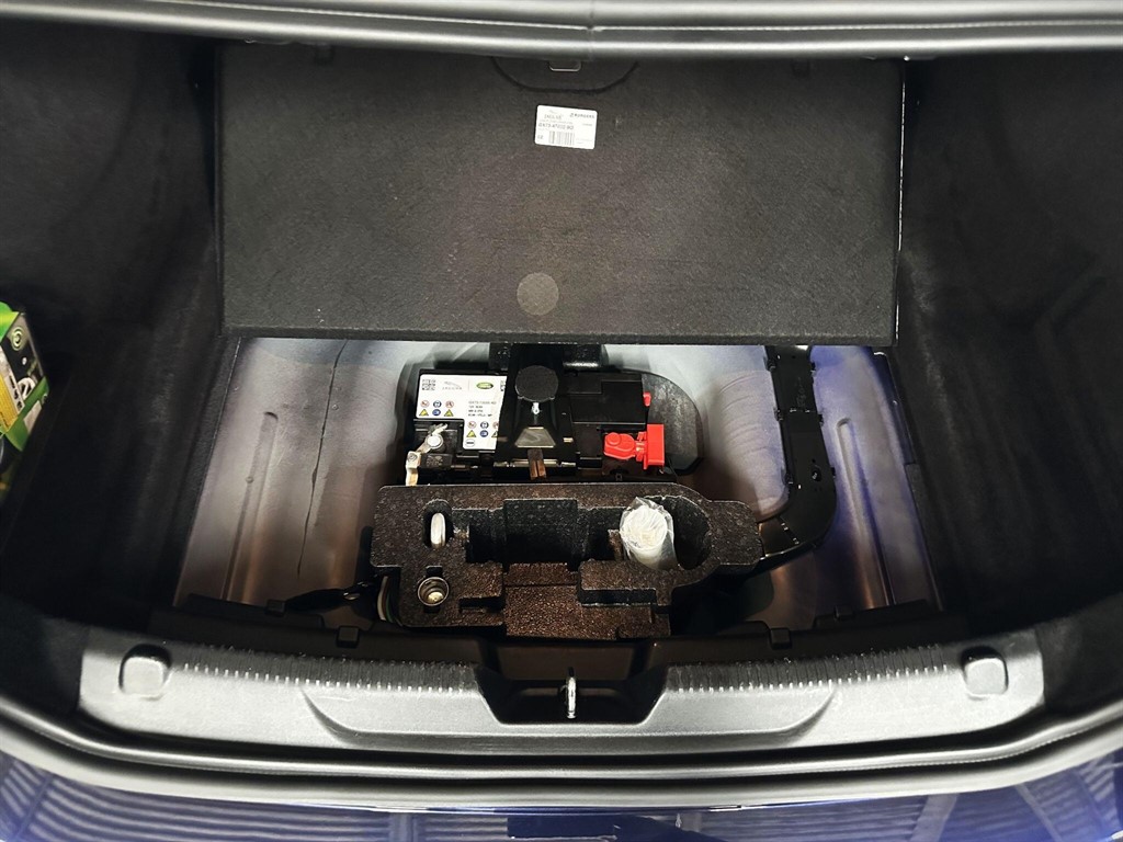 Used Jaguar XE 2017 for sale - 77718301: Photo 58