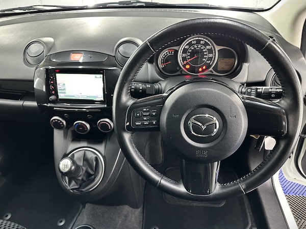 Used Mazda Mazda2 2014 for sale - 75746639: Photo 24