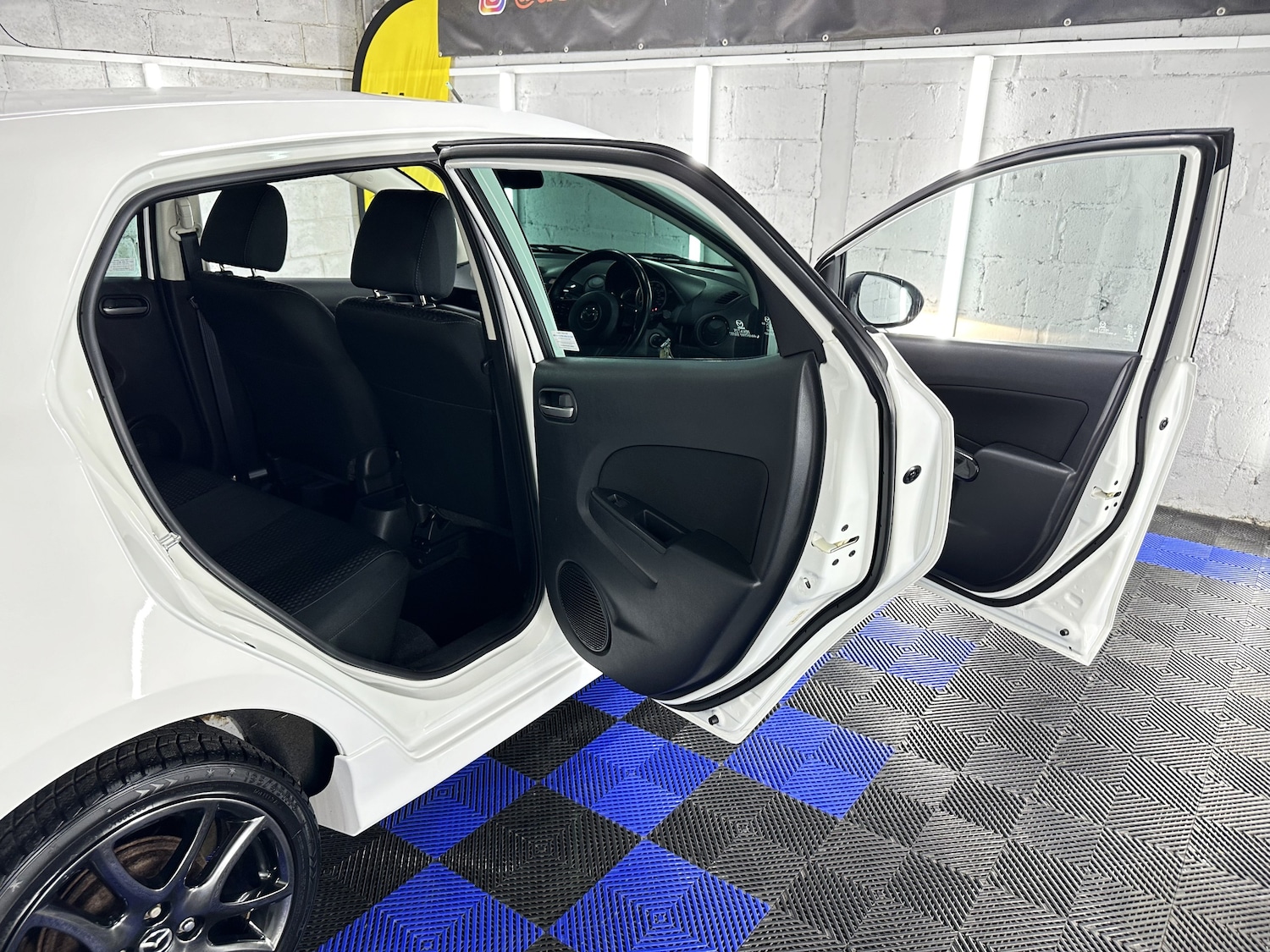 Vehicle 29