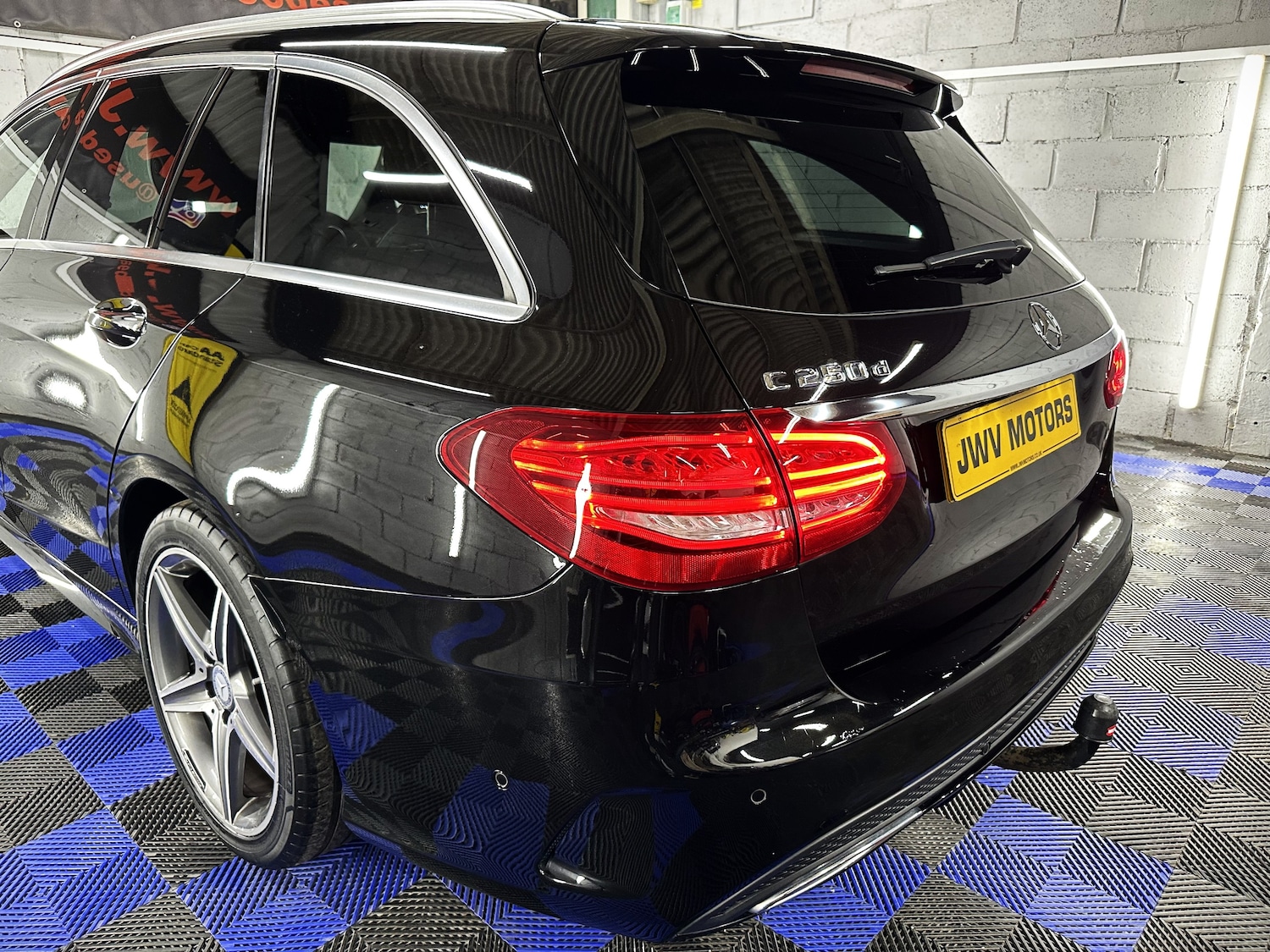 Used Mercedes-Benz C Class 2015 for sale - 76026934: Photo 10