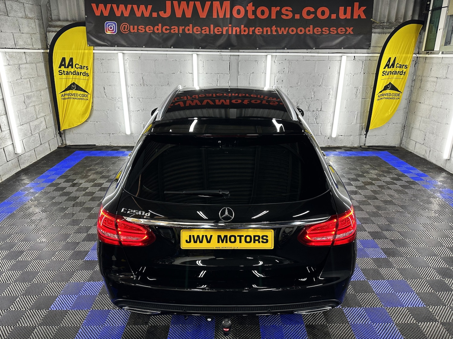 Used Mercedes-Benz C Class 2015 for sale - 76026934: Photo 11