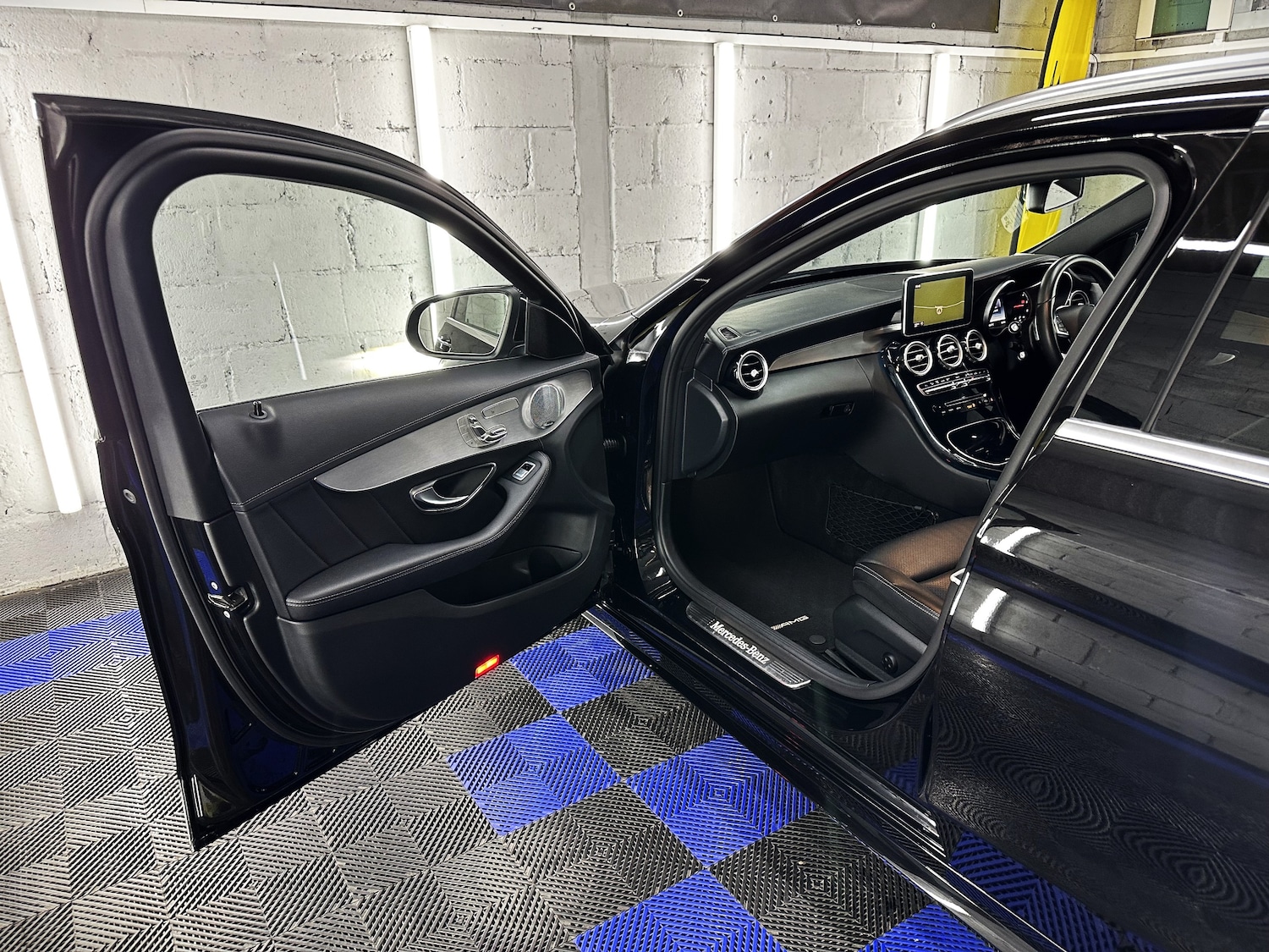 Used Mercedes-Benz C Class 2015 for sale - 76026934: Photo 15