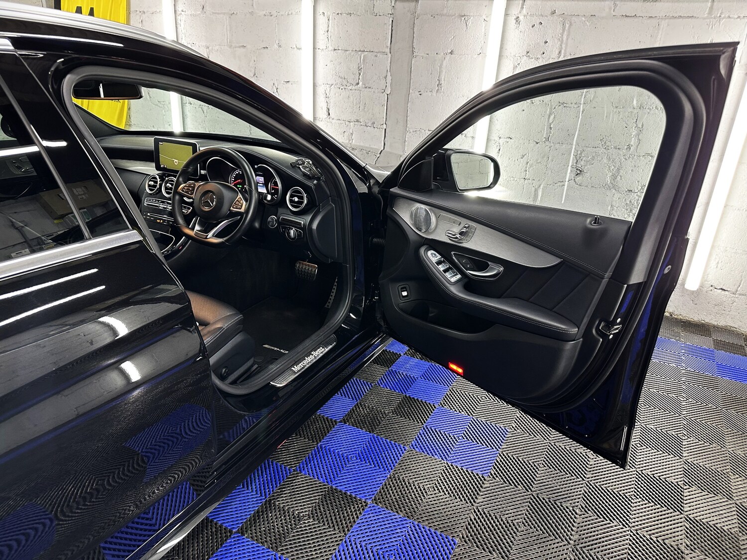 Used Mercedes-Benz C Class 2015 for sale - 76026934: Photo 28