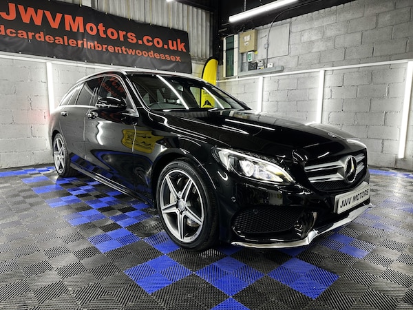Used Mercedes-Benz C-Class 2015 for sale - 76026934: Photo 2