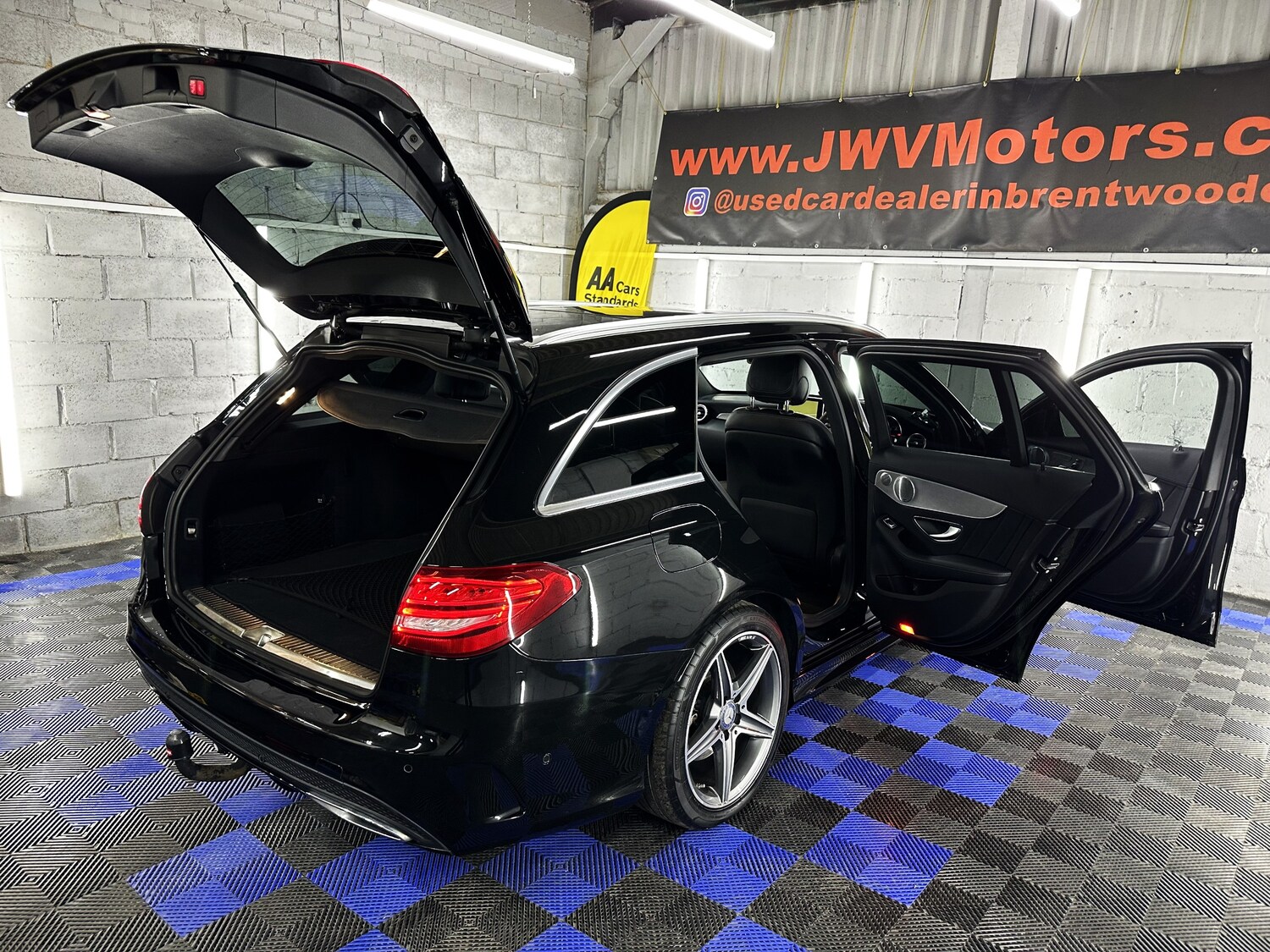 Used Mercedes-Benz C Class 2015 for sale - 76026934: Photo 31