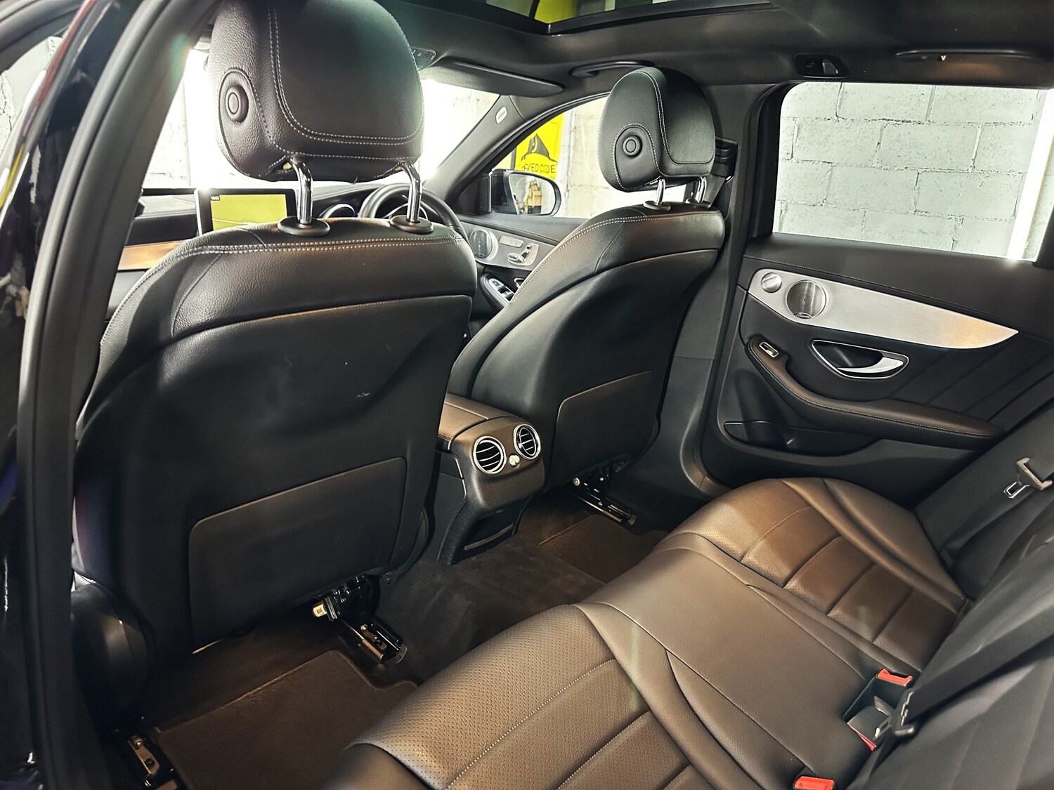 Used Mercedes-Benz C Class 2015 for sale - 76026934: Photo 34