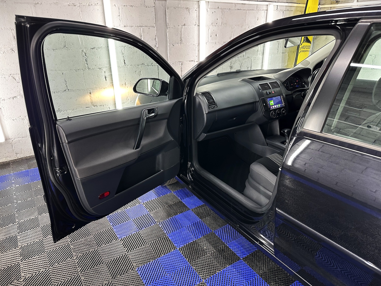 Used Volkswagen Polo 2009 for sale - 76219734: Photo 16