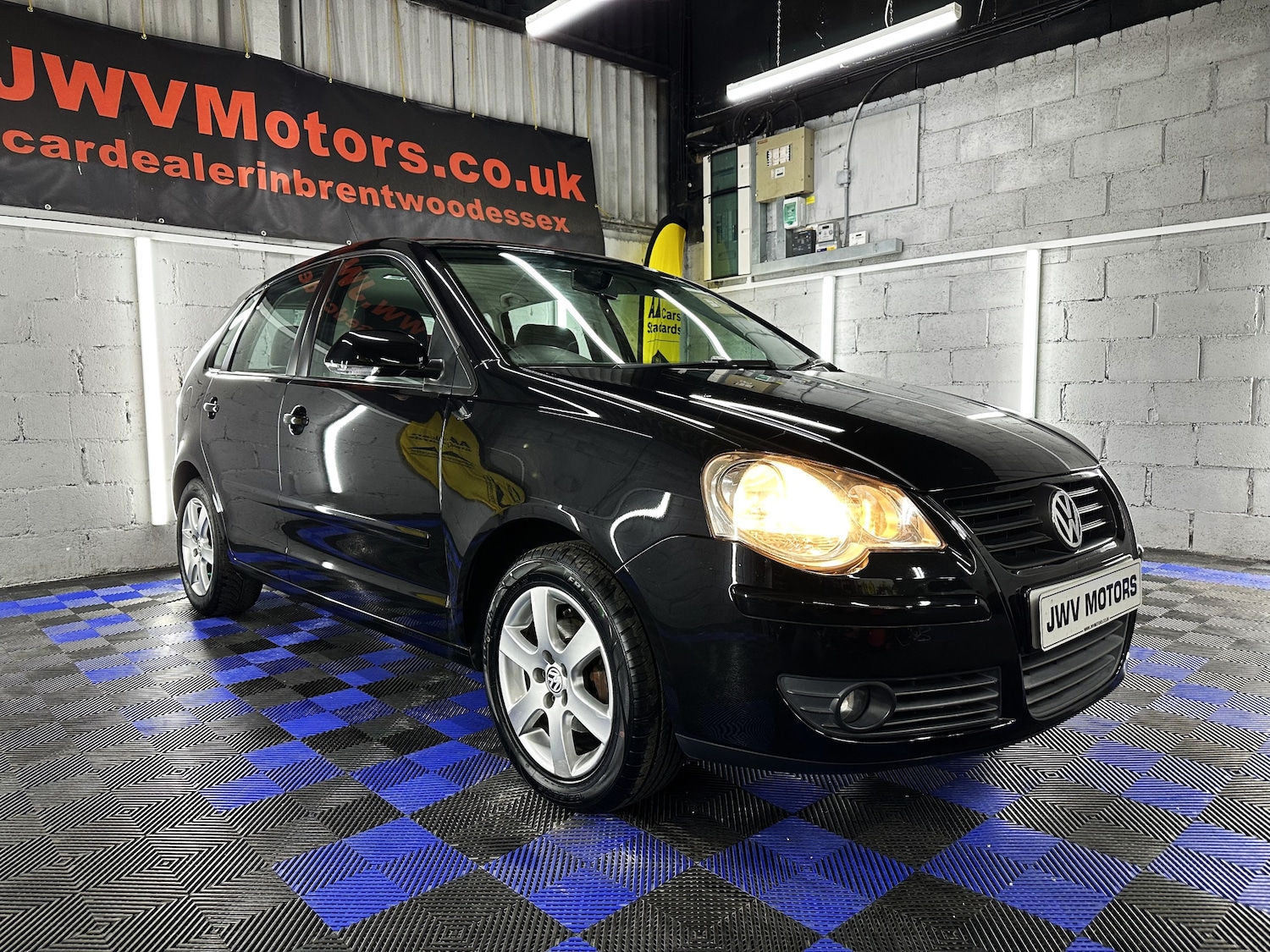 Used Volkswagen Polo 2009 for sale - 76219734: Photo 2