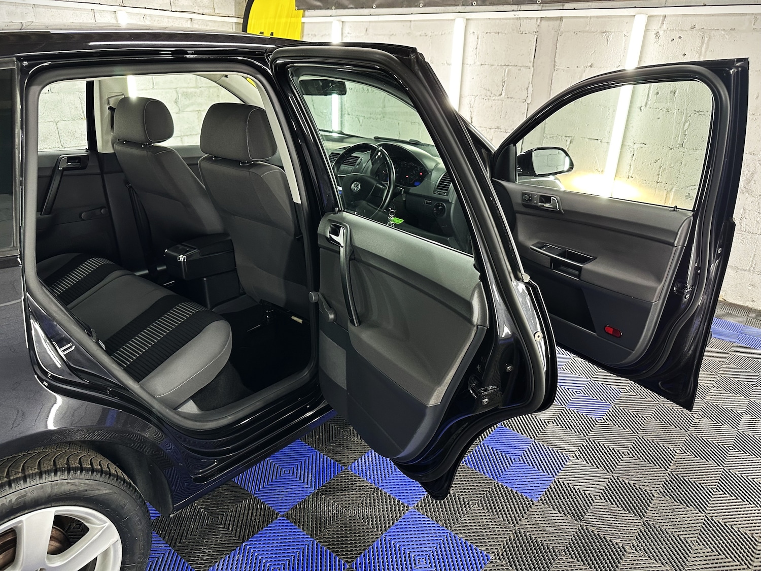 Used Volkswagen Polo 2009 for sale - 76219734: Photo 29